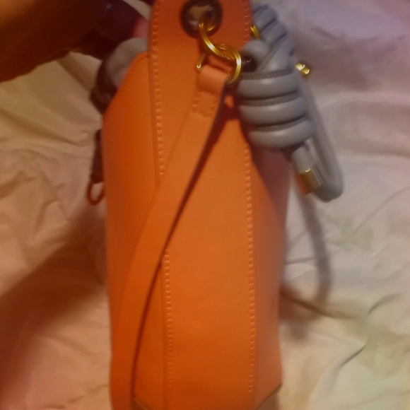 Thacker New York Shoulder bag/Crossbody NWOT - Picture 6 of 11